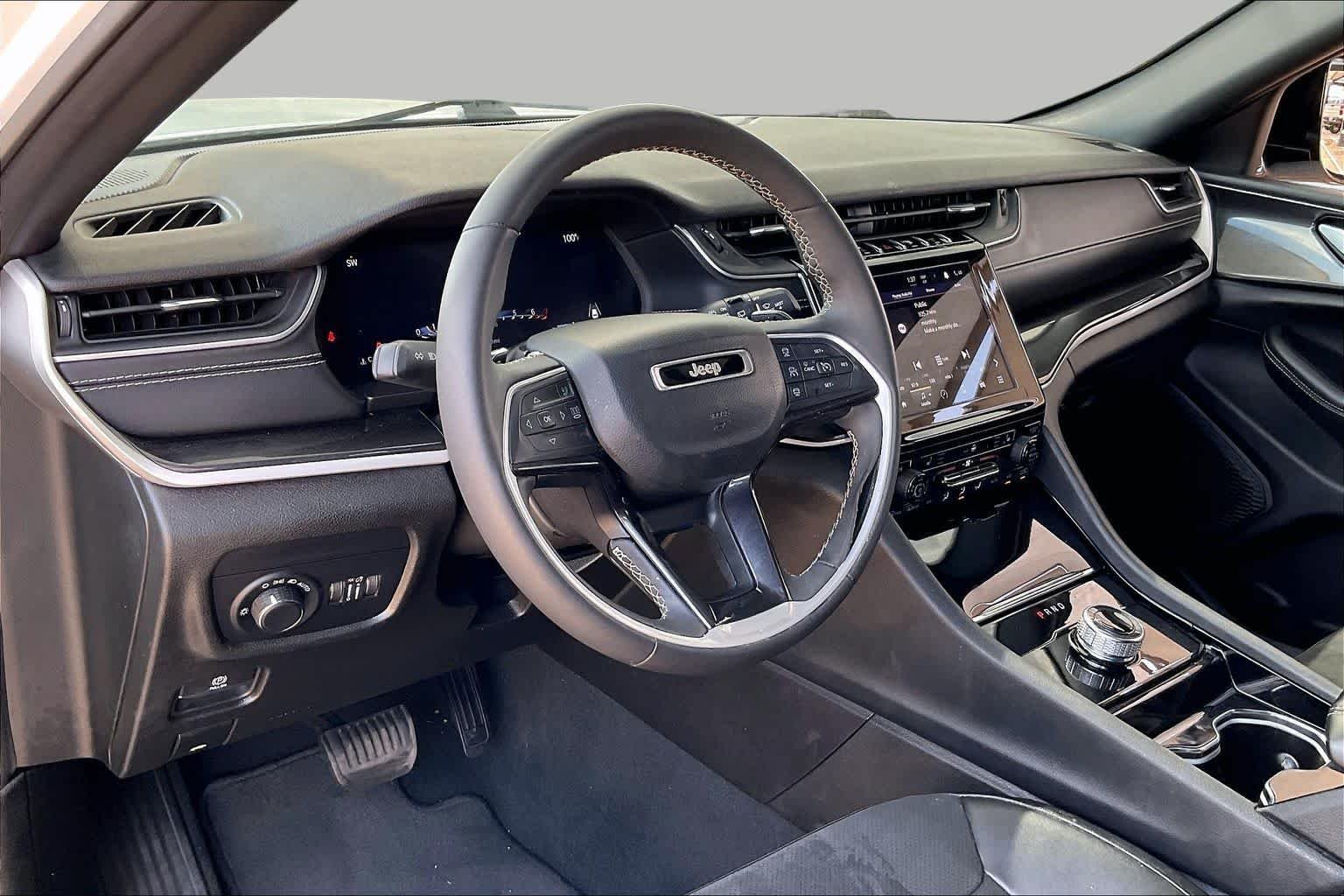 Used 2023 Bright White Clearcoat Jeep Altitude image 16