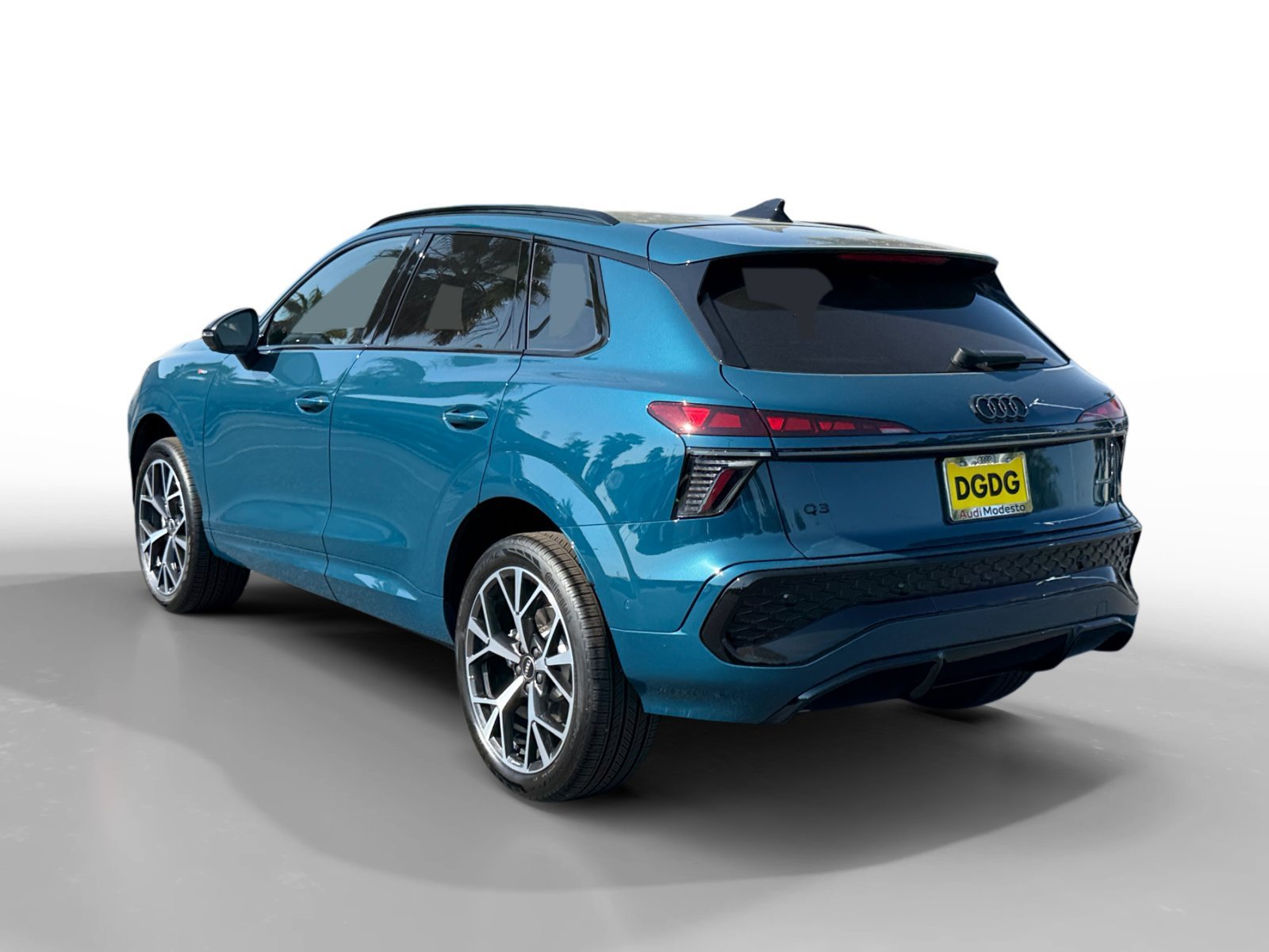 New 2026 Malpelo Blue Metallic Audi S line quattro image 3