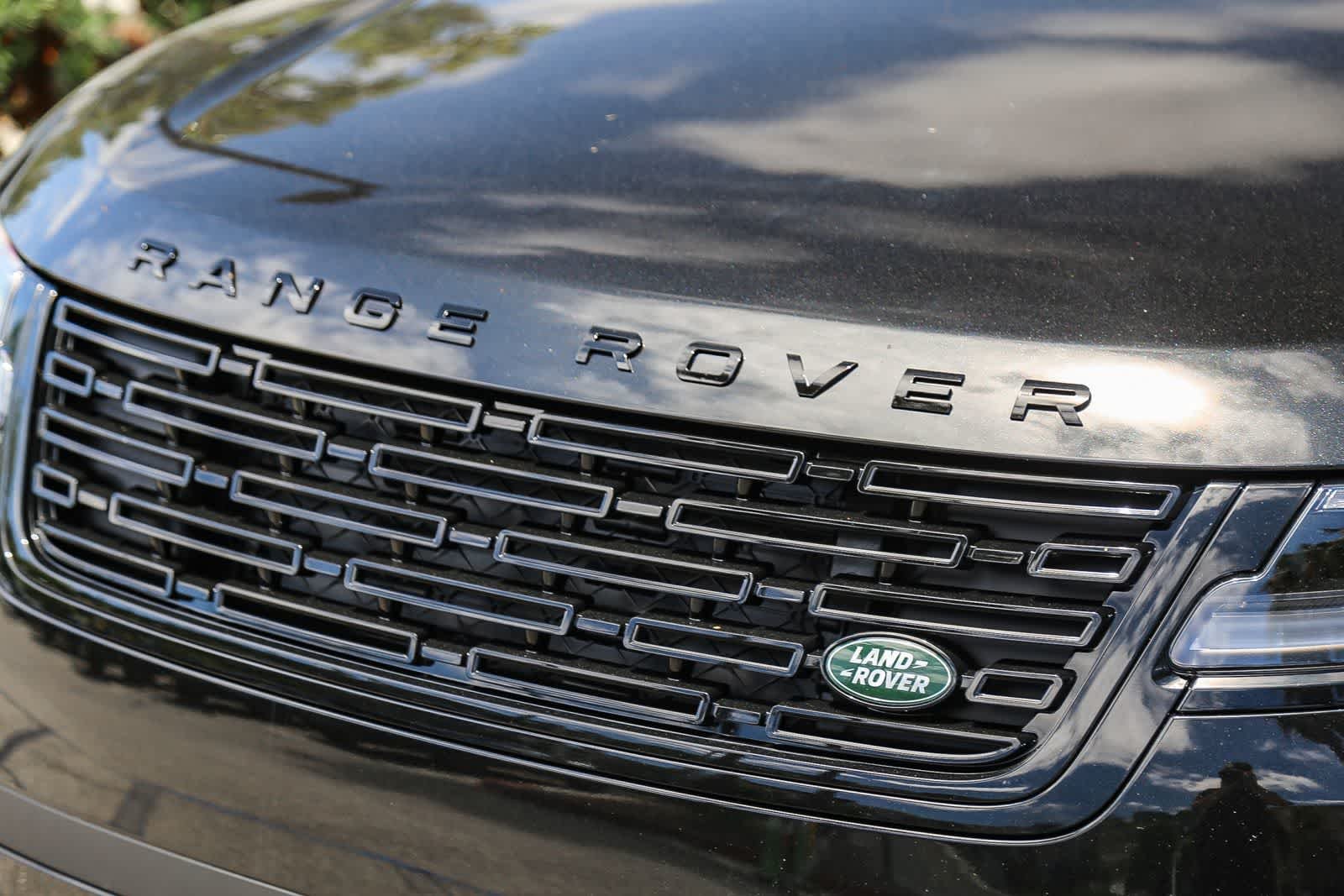 New 2026 Santorini Black Land Rover S image 11