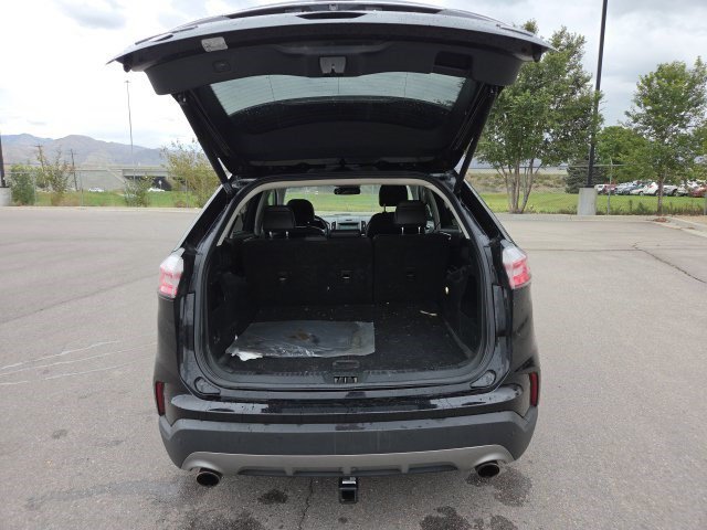 Used 2019 Black Metallic Ford SEL image 16