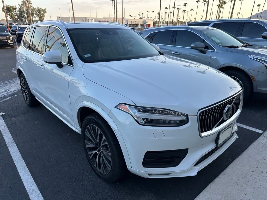 Used 2021 White Volvo T5 Momentum image 2