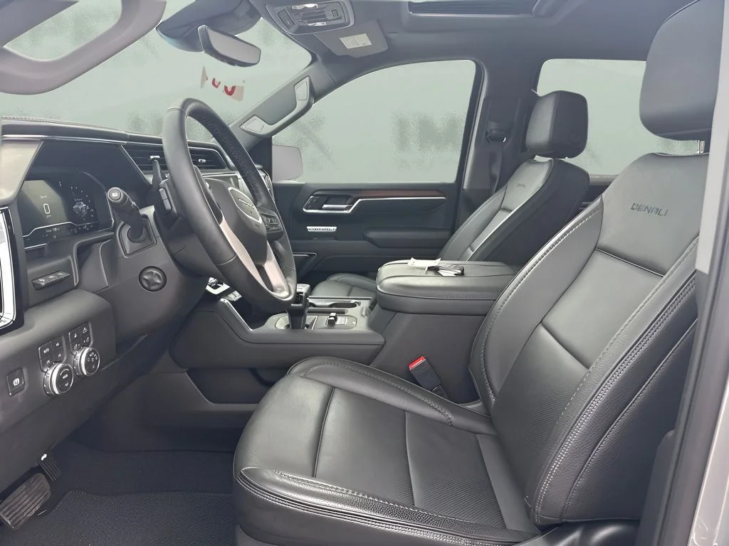Used 2025 Silver GMC Denali image 12