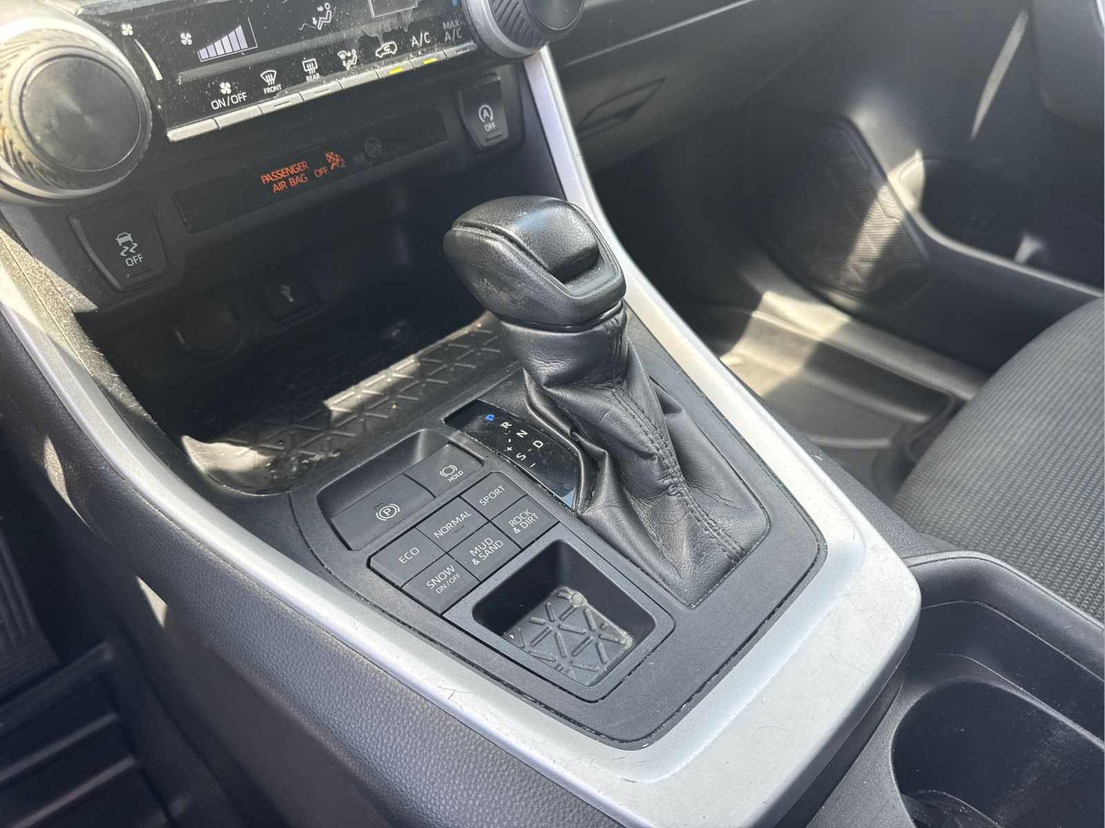 Used 2021 Red Toyota LE image 27