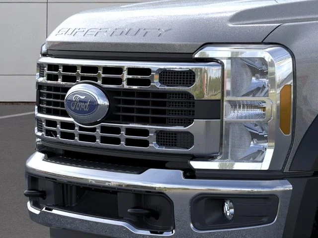 New 2026 Carbonized Gray Metallic Ford F-550® XLT image 17