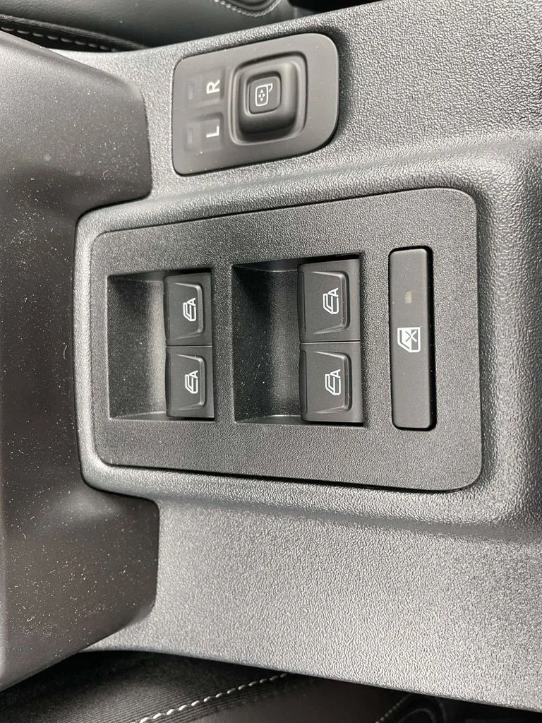 New 2026 Avalanche Gray Ford Outer Banks image 16