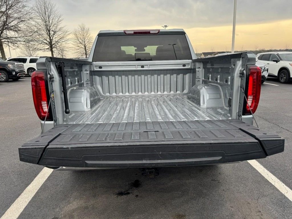 Used 2025 Silver GMC SLT image 6