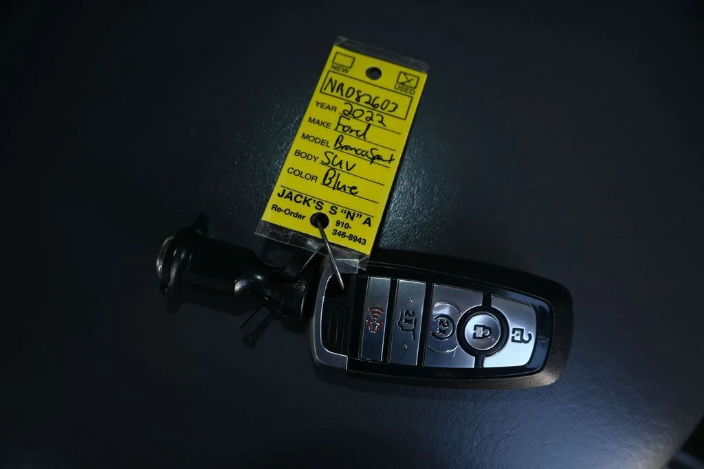 Used 2022 Blue Metallic Ford Outer Banks image 35