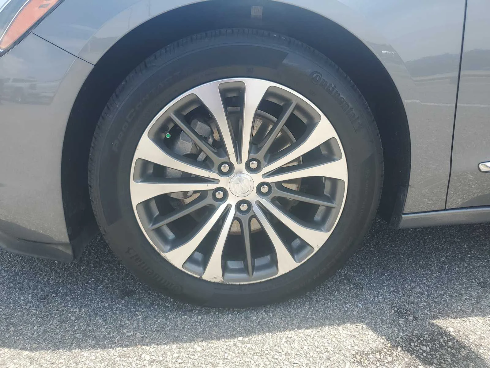 Used 2018 SATIN STEEL METALLIC Buick Essence image 15