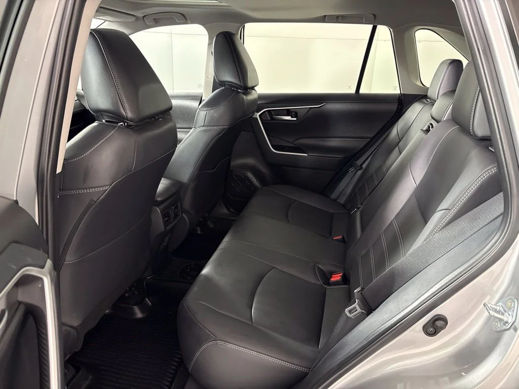 Used 2025 Silver Toyota XLE Premium image 24