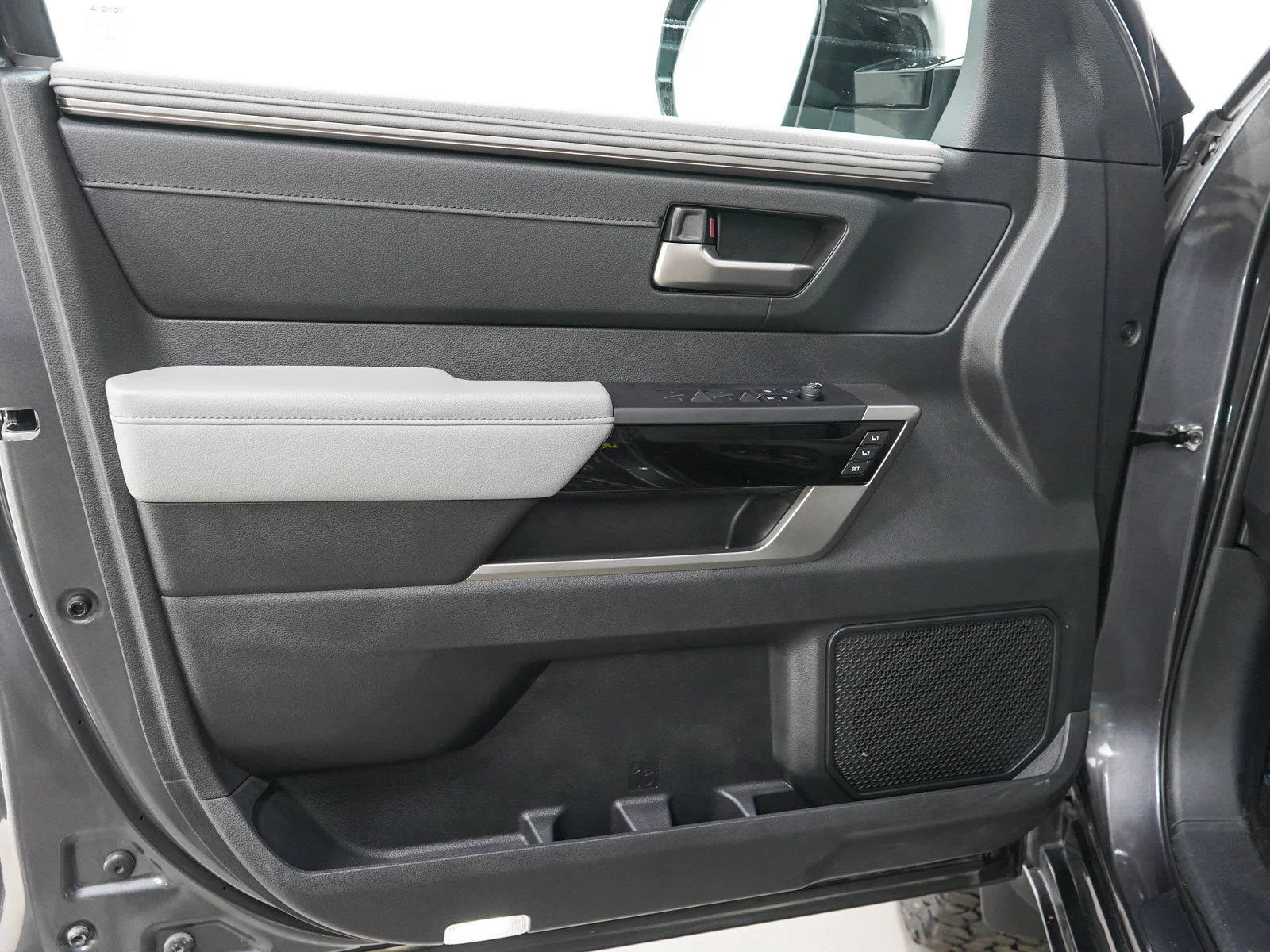 Used 2024 Magnetic Gray Metallic Toyota Limited image 21