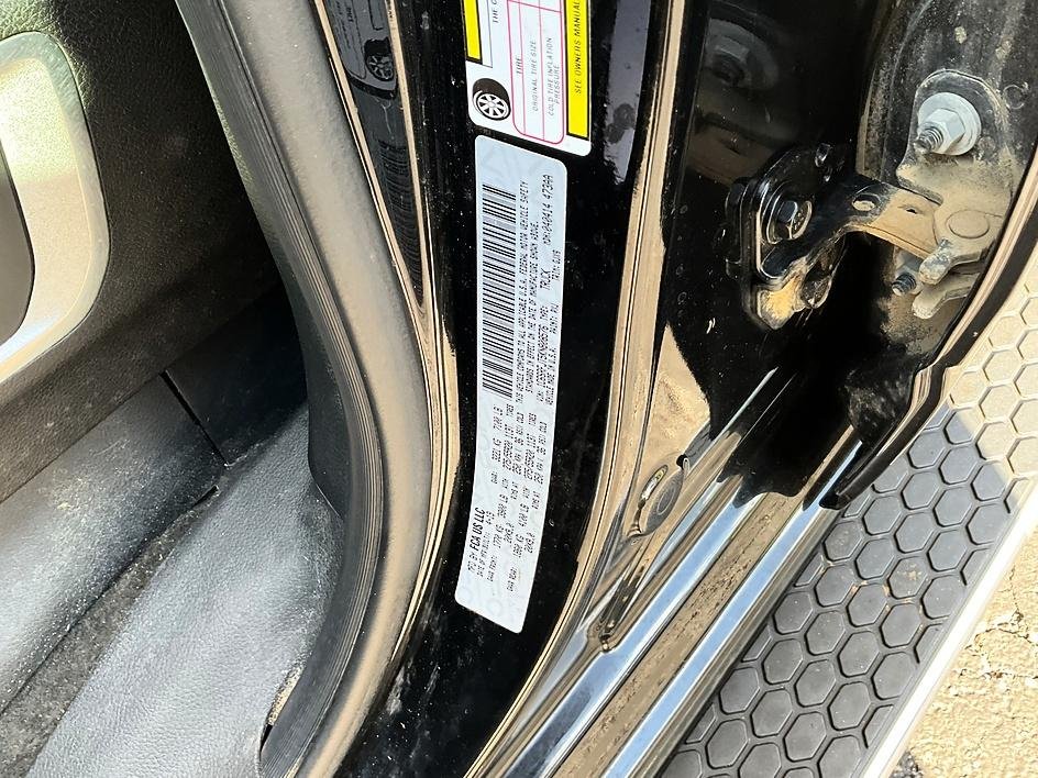Used 2019 Black Ram Laramie image 37