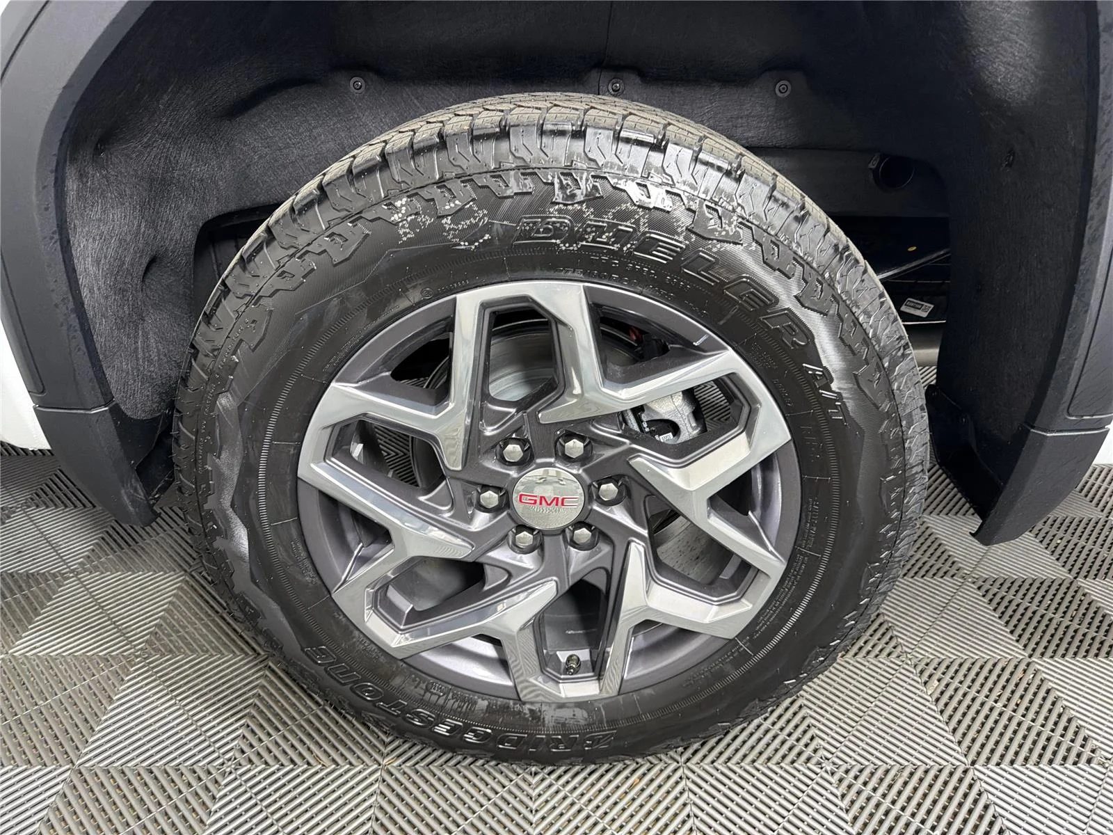 New 2026 Summit White GMC SLT image 17