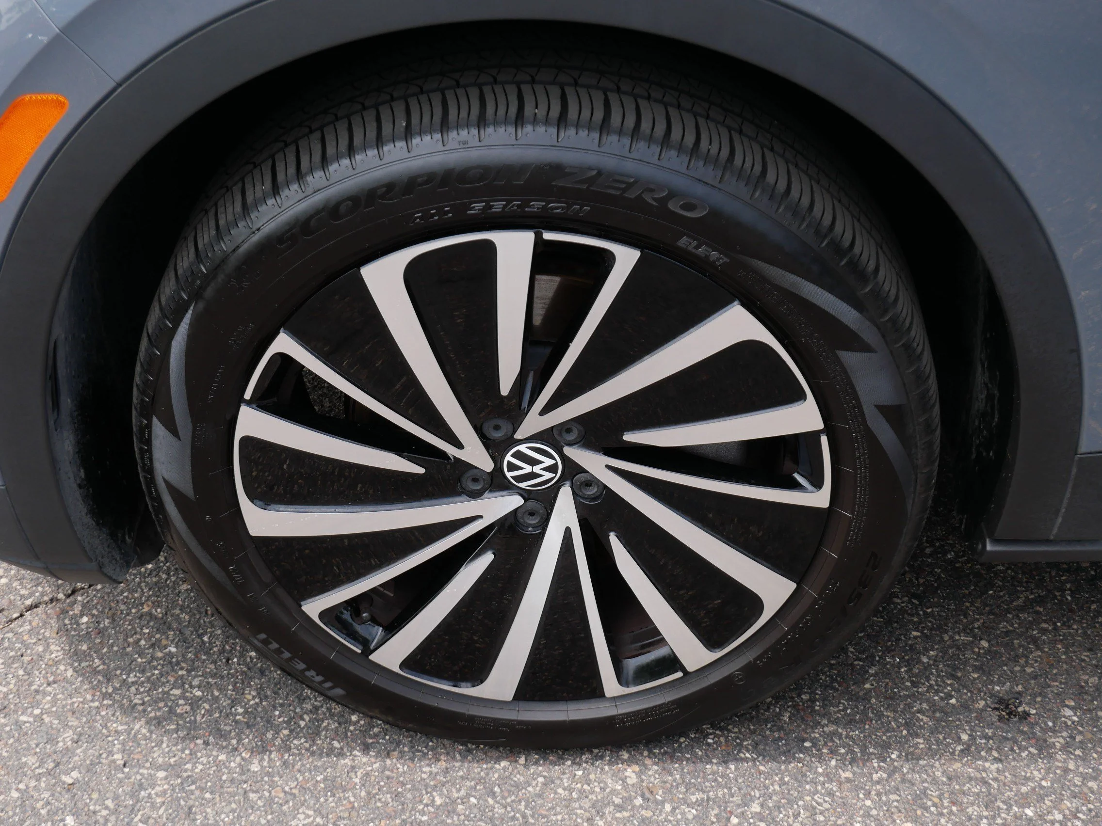 Certified Used 2025 Pure Gray Volkswagen Pro image 15