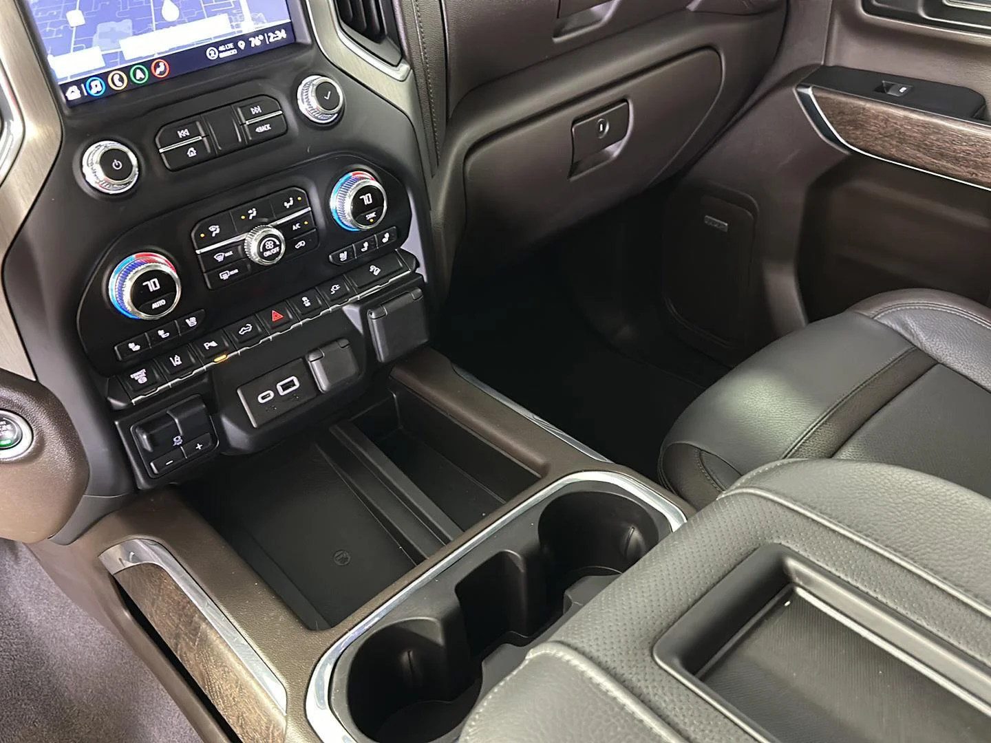Used 2022 Quicksilver Metallic GMC Denali image 22