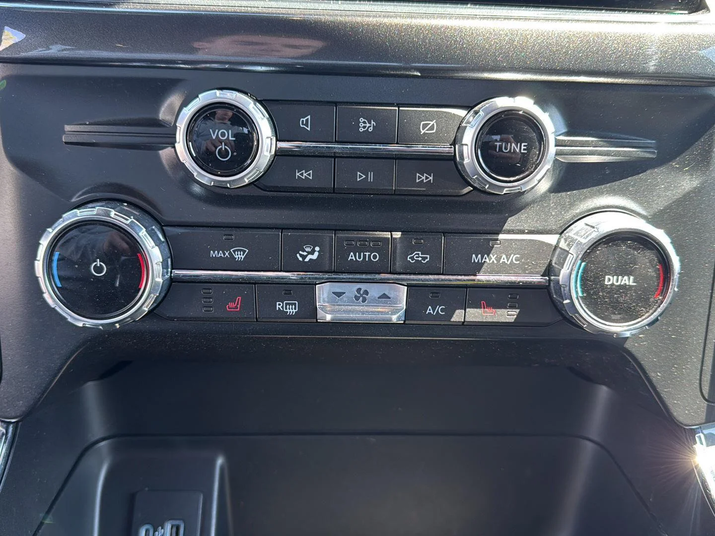 Used 2022 Space White Ford XLT image 12