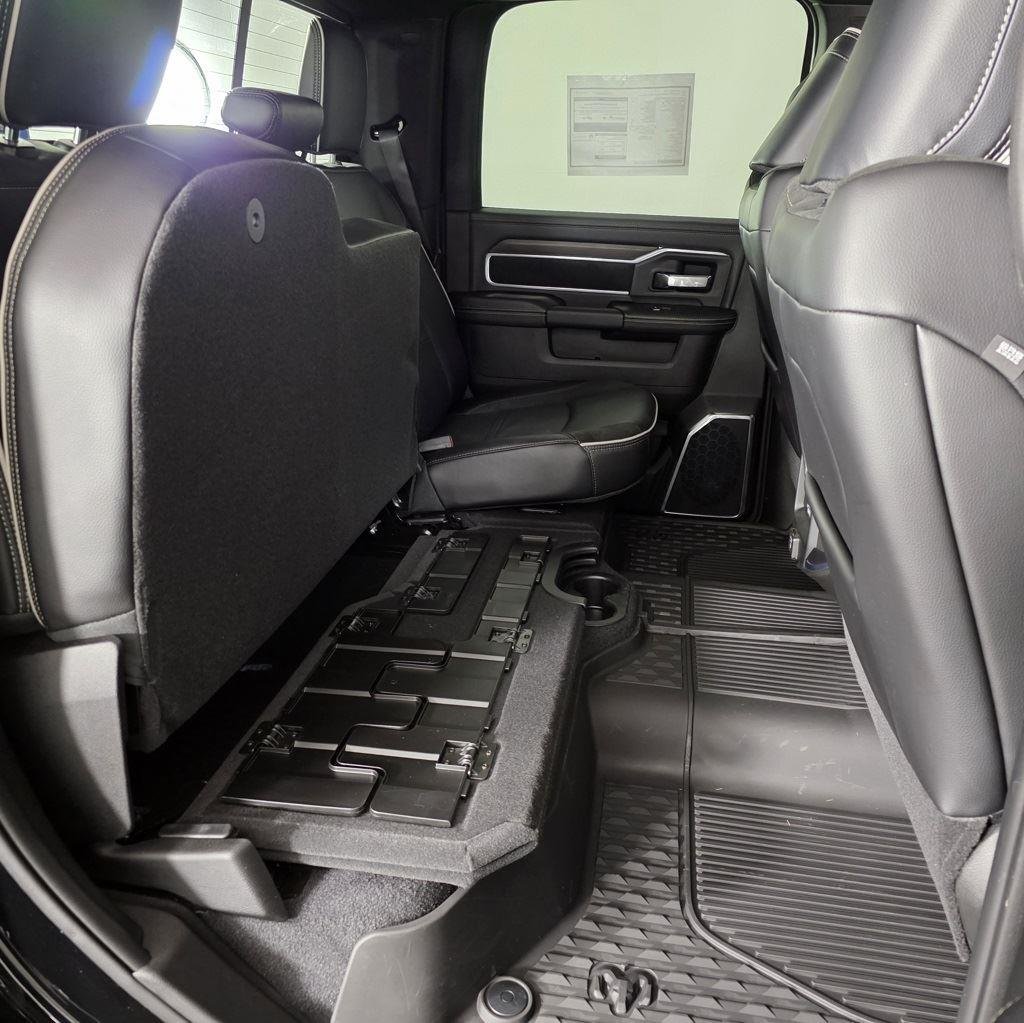 New 2025 Diamond Black Crystal Pearlcoat Ram Laramie image 20