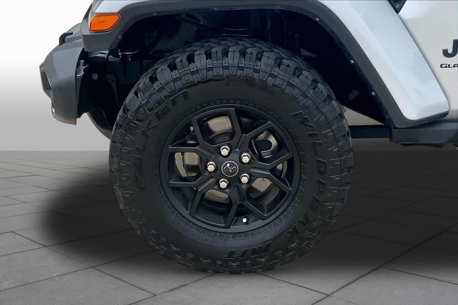 Used 2024 Silver Zynith Clearcoat Jeep Willys image 21