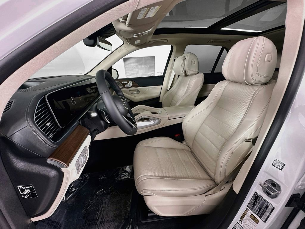 New 2026 MANUFAKTUR Moonlight White Metallic Mercedes-Benz GLE 450 image 56