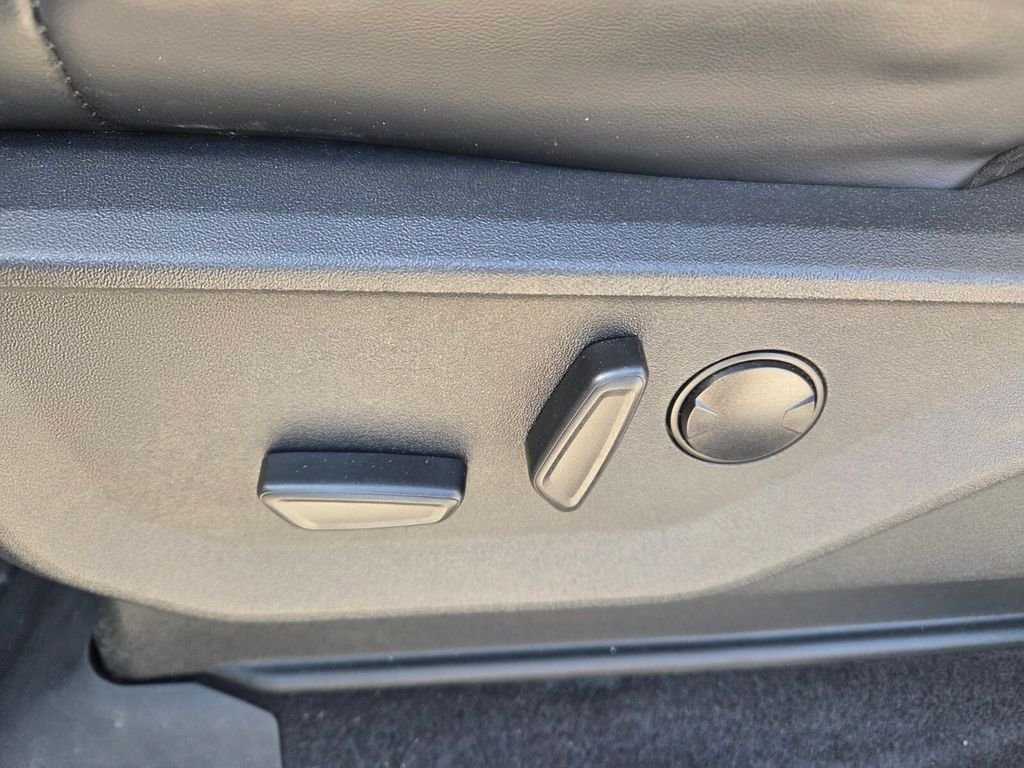 Used 2024 White Ford Tremor image 6