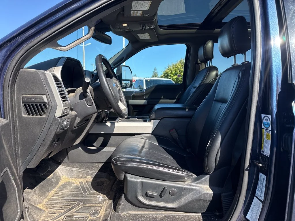 Used 2020 Blue Ford Lariat image 4