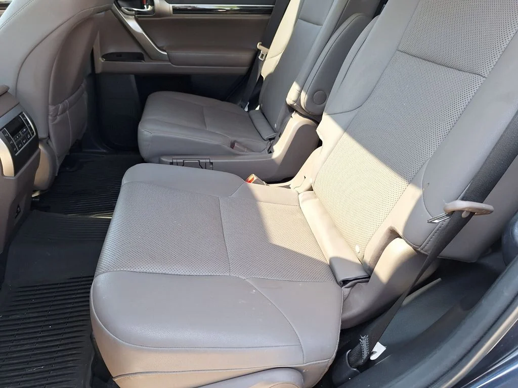 Used 2021 Blue Lexus 460 image 26