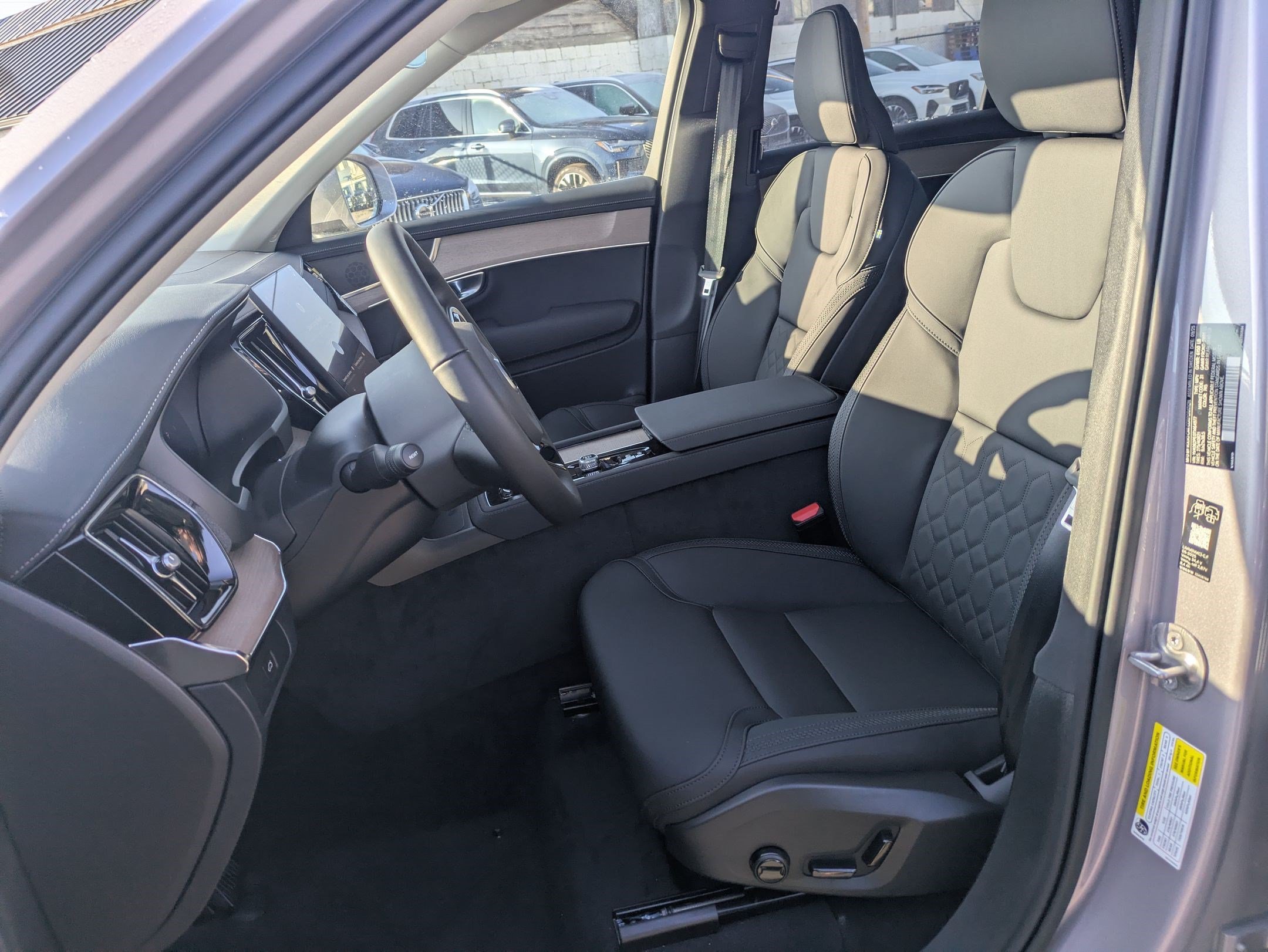 2026 Volvo XC90 Plus - Photo 15