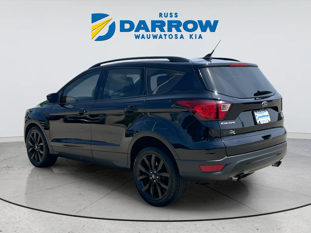Used 2019 Black Ford SE image 3