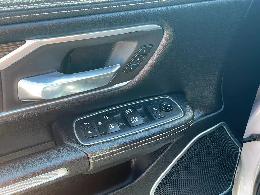 2020 RAM Ram 1500 Pickup Laramie - Photo 11