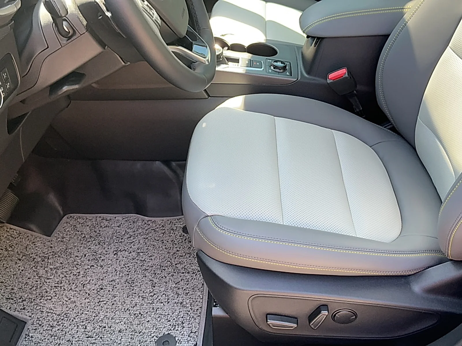 Used 2025 Azure Gray Metallic Tri-Coat Ford Badlands image 14