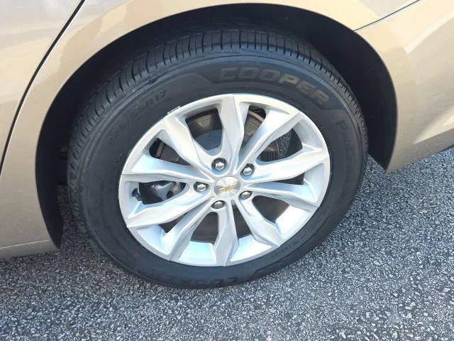 Used 2025 Gray Chevrolet LT image 11