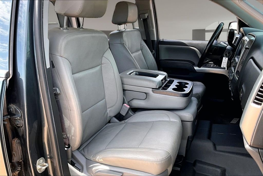 Used 2017 Gray Chevrolet LT image 7