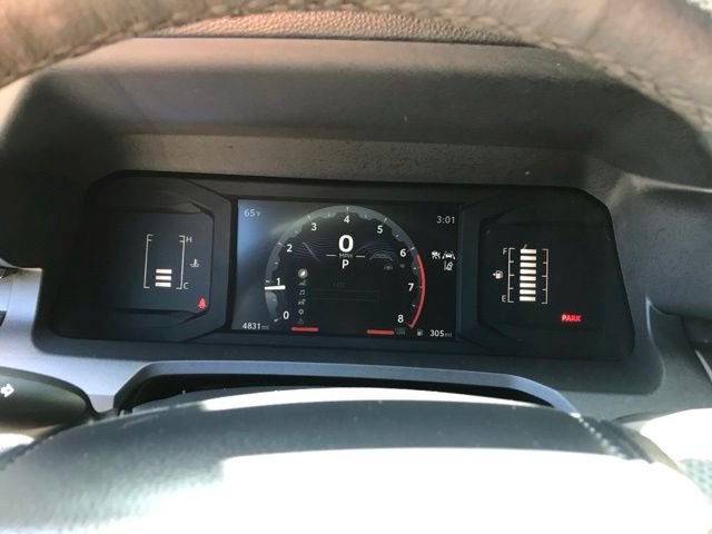 Used 2025  Toyota SR5 image 11