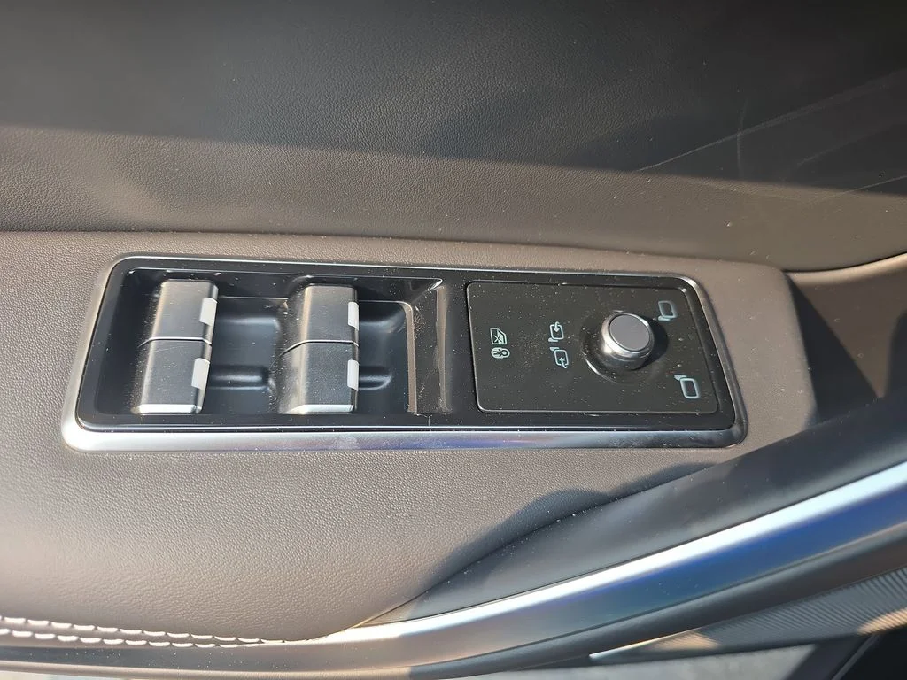 2026 Jaguar F-Pace R-Dynamic S - Photo 28
