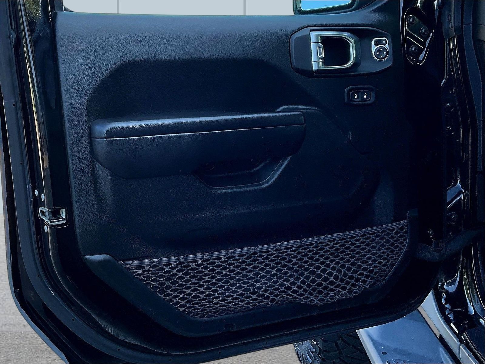 Used 2021 Black Jeep Sport image 22