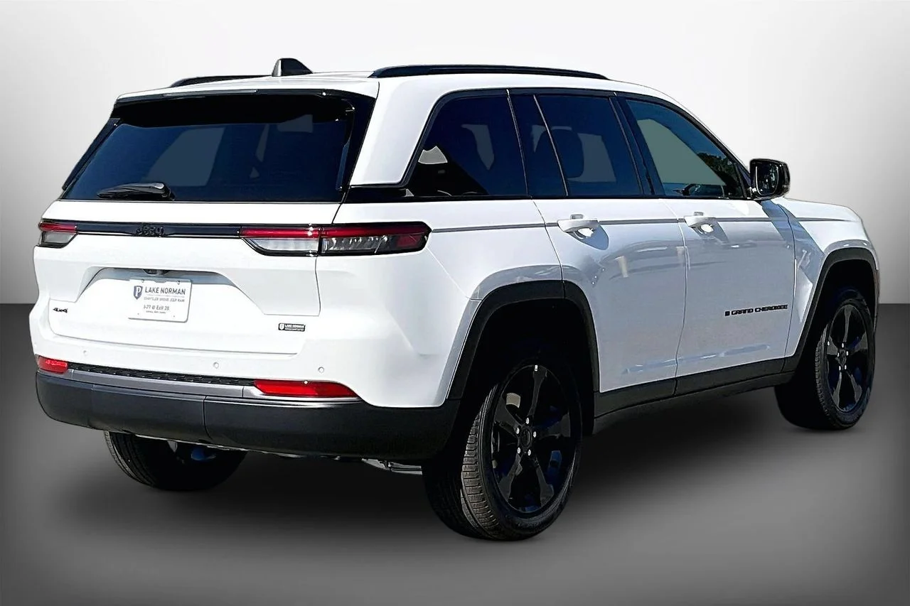 New 2026 Bright White Clearcoat Jeep Limited image 8