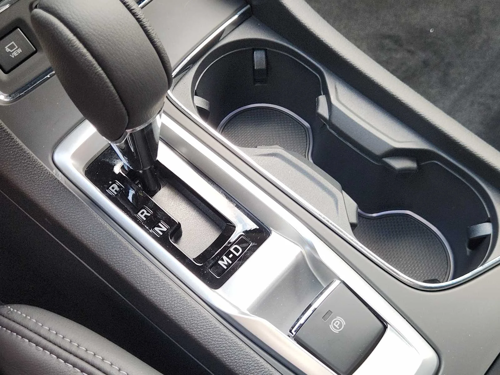 New 2027 MAGNETITE GRAY METALLIC Subaru Limited 7-Passenger image 14