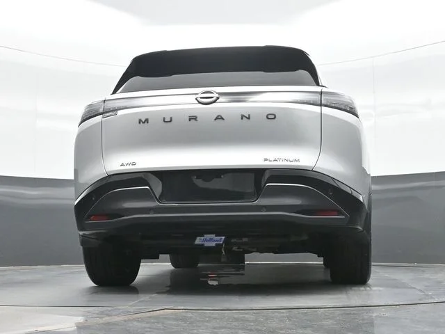 Used 2025 Silver Nissan Platinum image 18