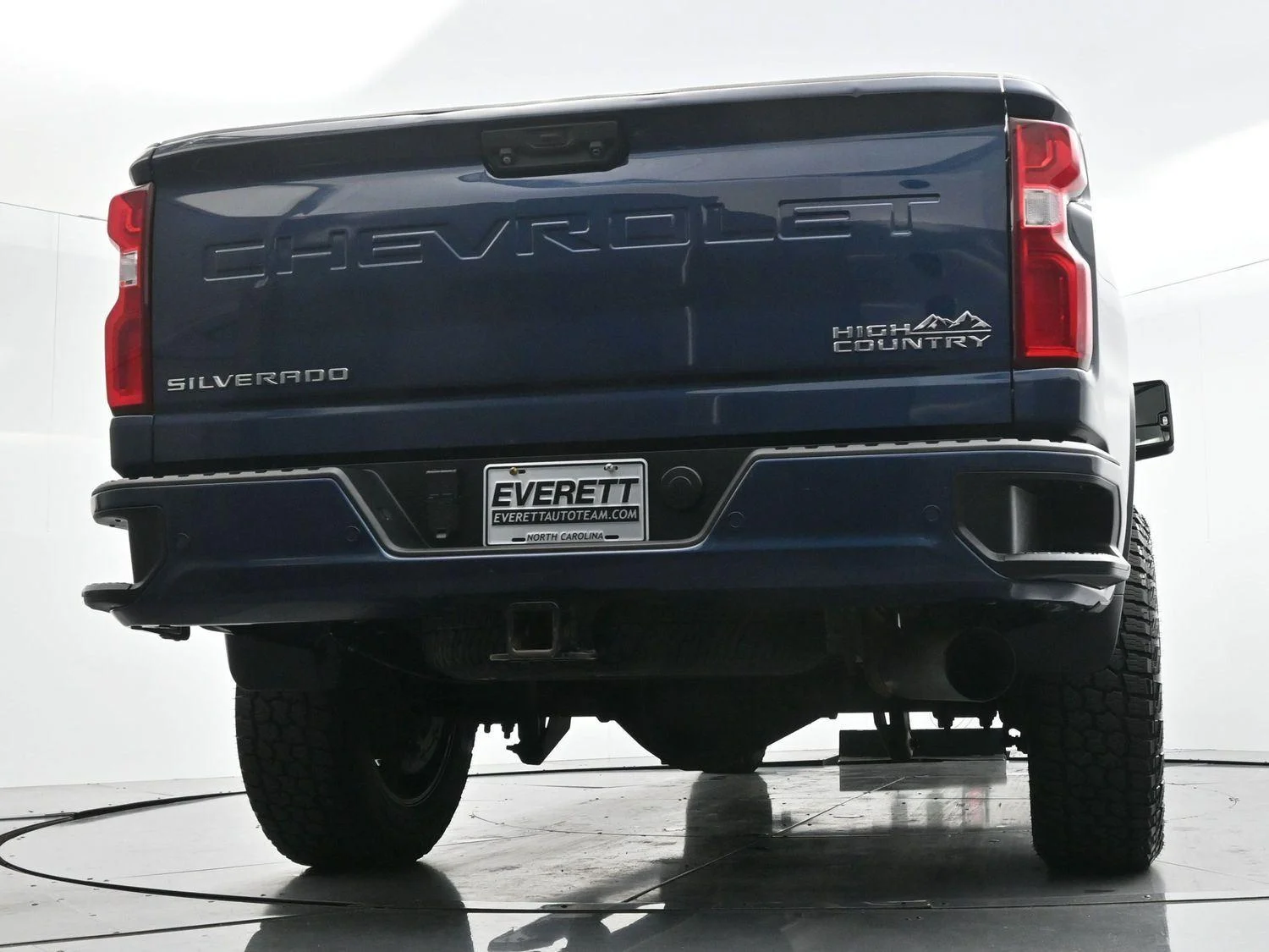 Used 2020 NORTHSKY BLUE METALLIC Chevrolet High Country image 51