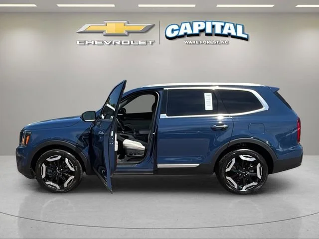 Used 2024 Blue Kia S image 9