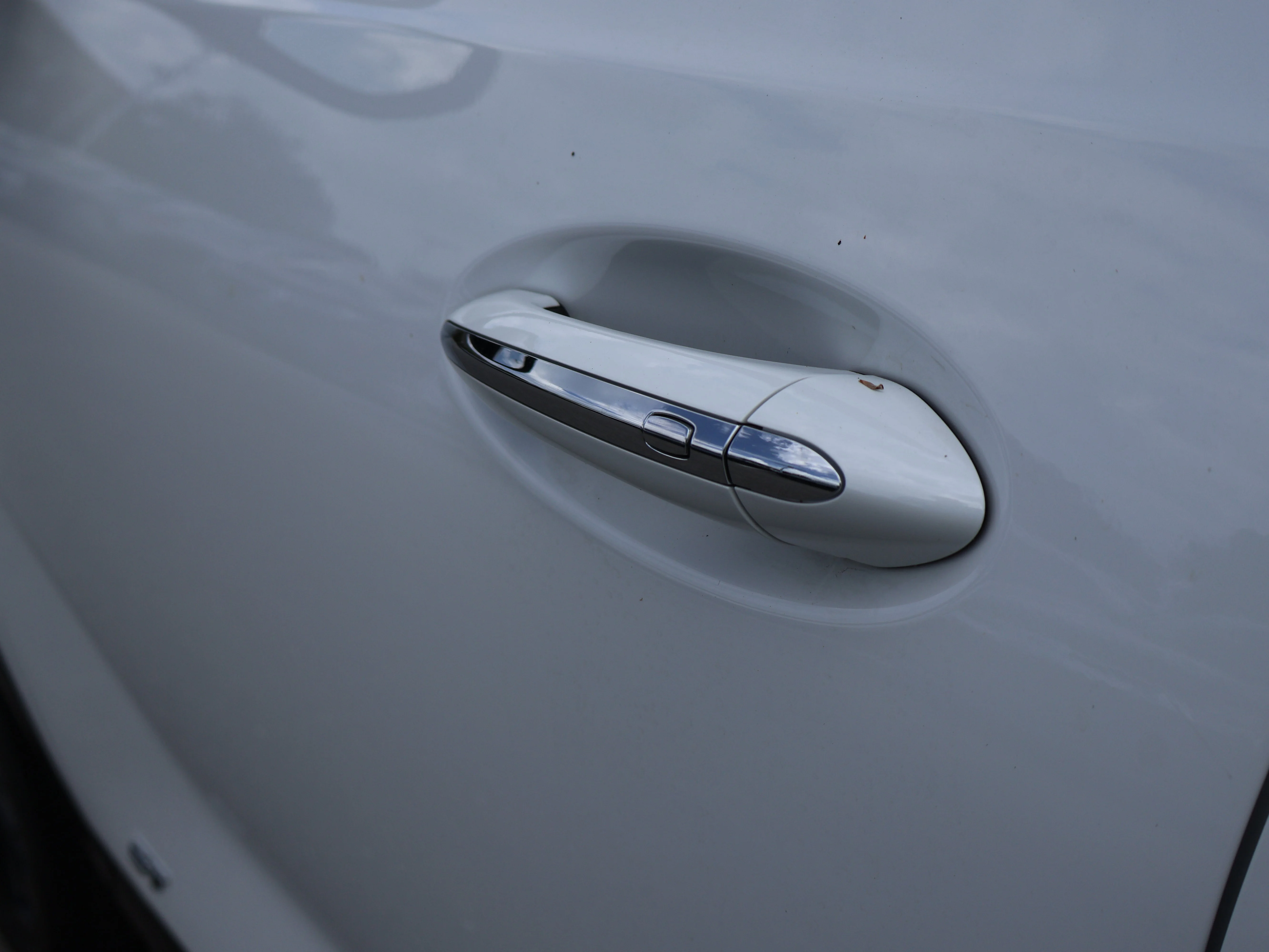 Used 2026 Summit White Buick Sport Touring image 21