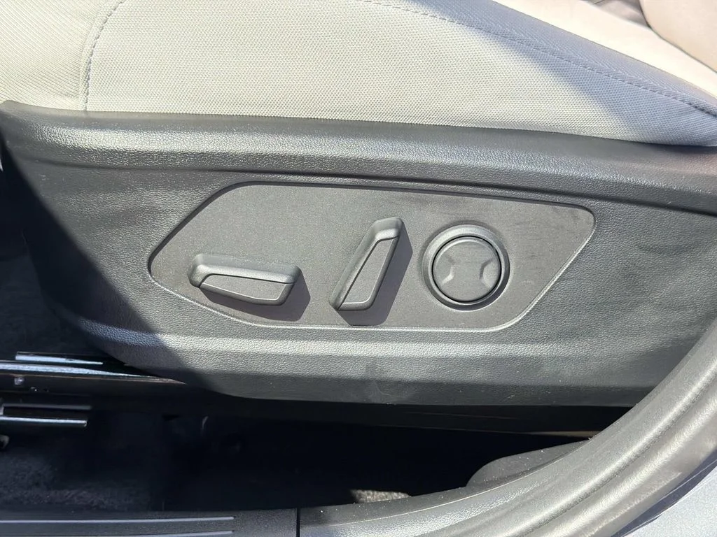 Used 2026 Gray Hyundai SEL image 17