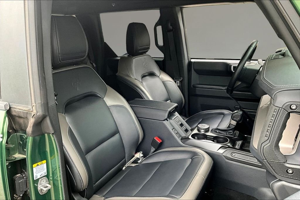 Used 2025 Green Metallic Ford Outer Banks image 27