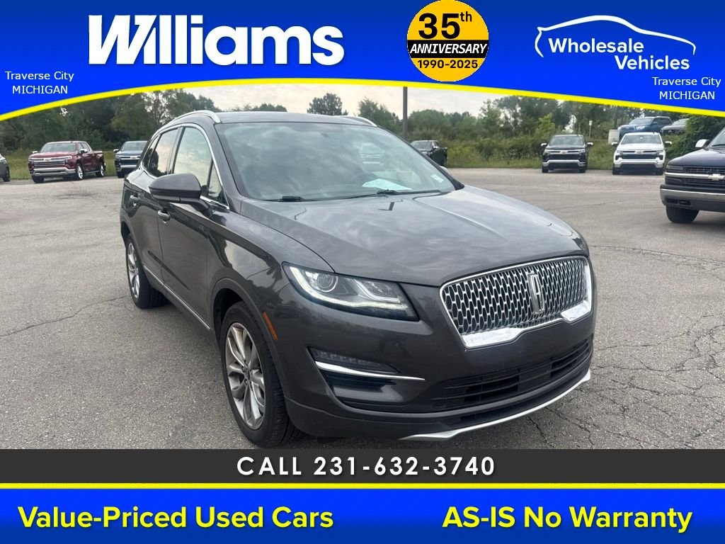 Used 2019  Lincoln Select image 9