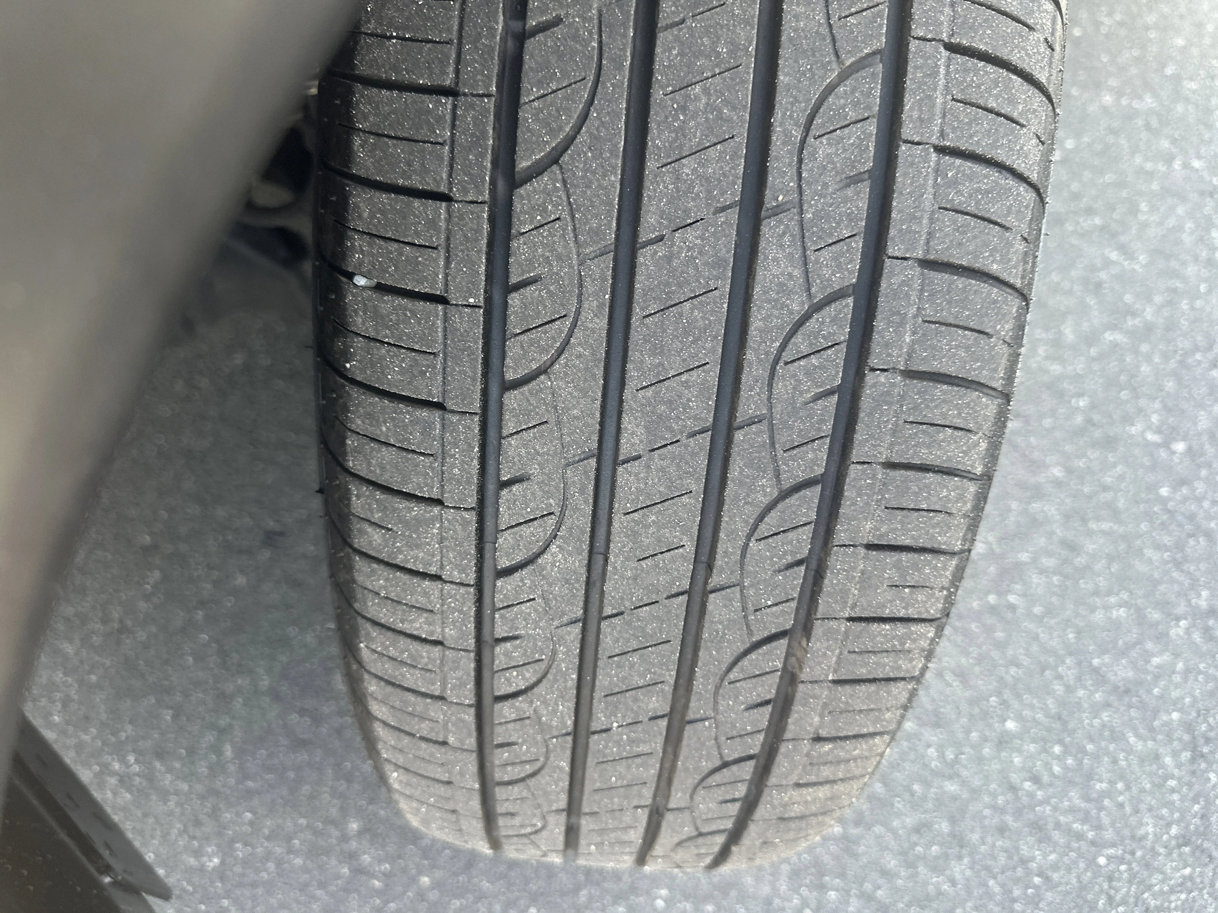 Used 2025  Mitsubishi ES image 32