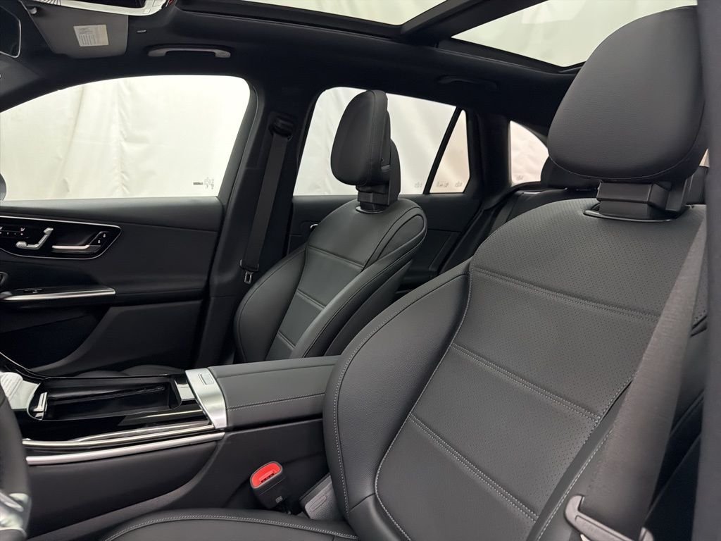 Used 2026 White Mercedes-Benz GLC 300 image 13