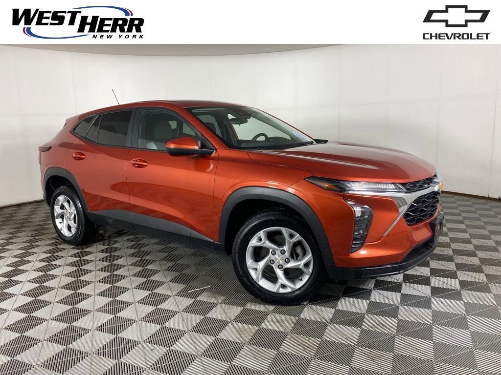 2024 Chevrolet Trax LS's photo