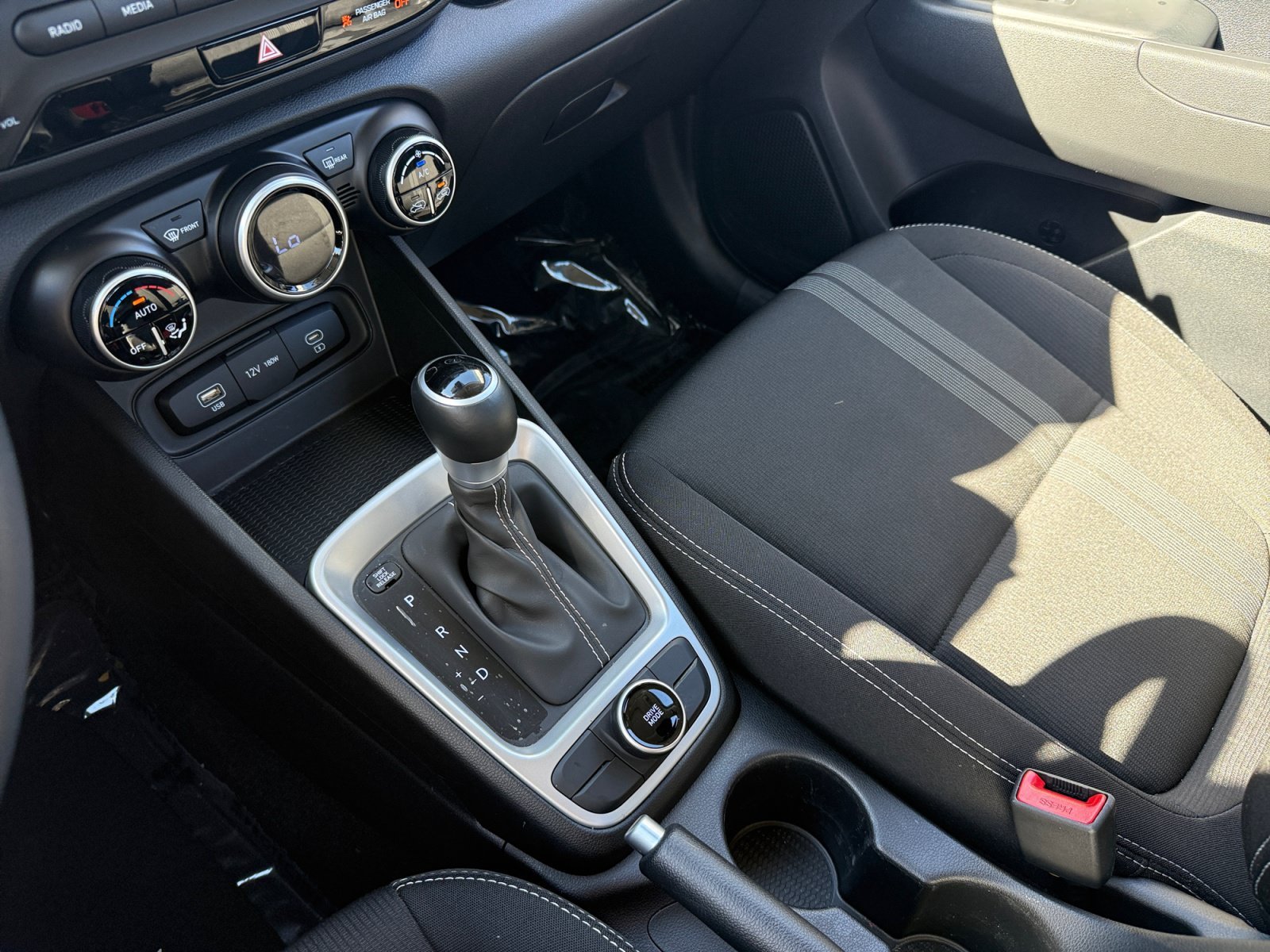Certified Used 2025 Green Hyundai SEL image 13
