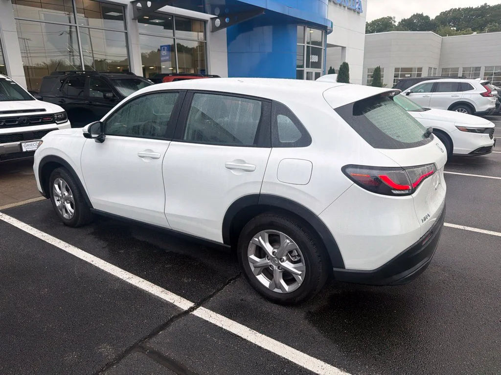 Used 2025 White Honda LX image 4