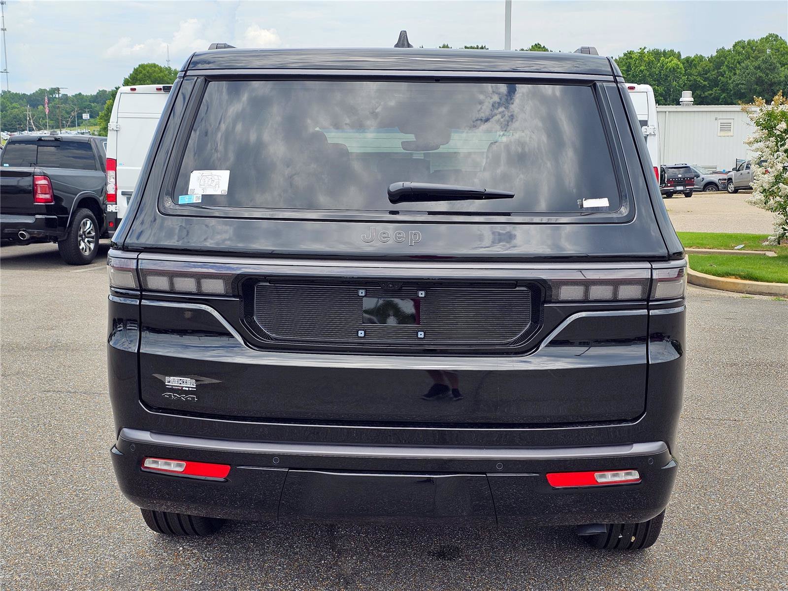 New 2026 High Gloss Black Jeep Limited Reserve image 44