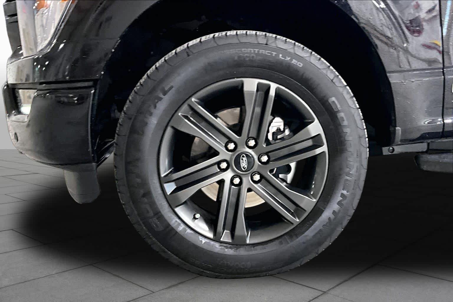Used 2021 Agate Black Ford XLT image 11